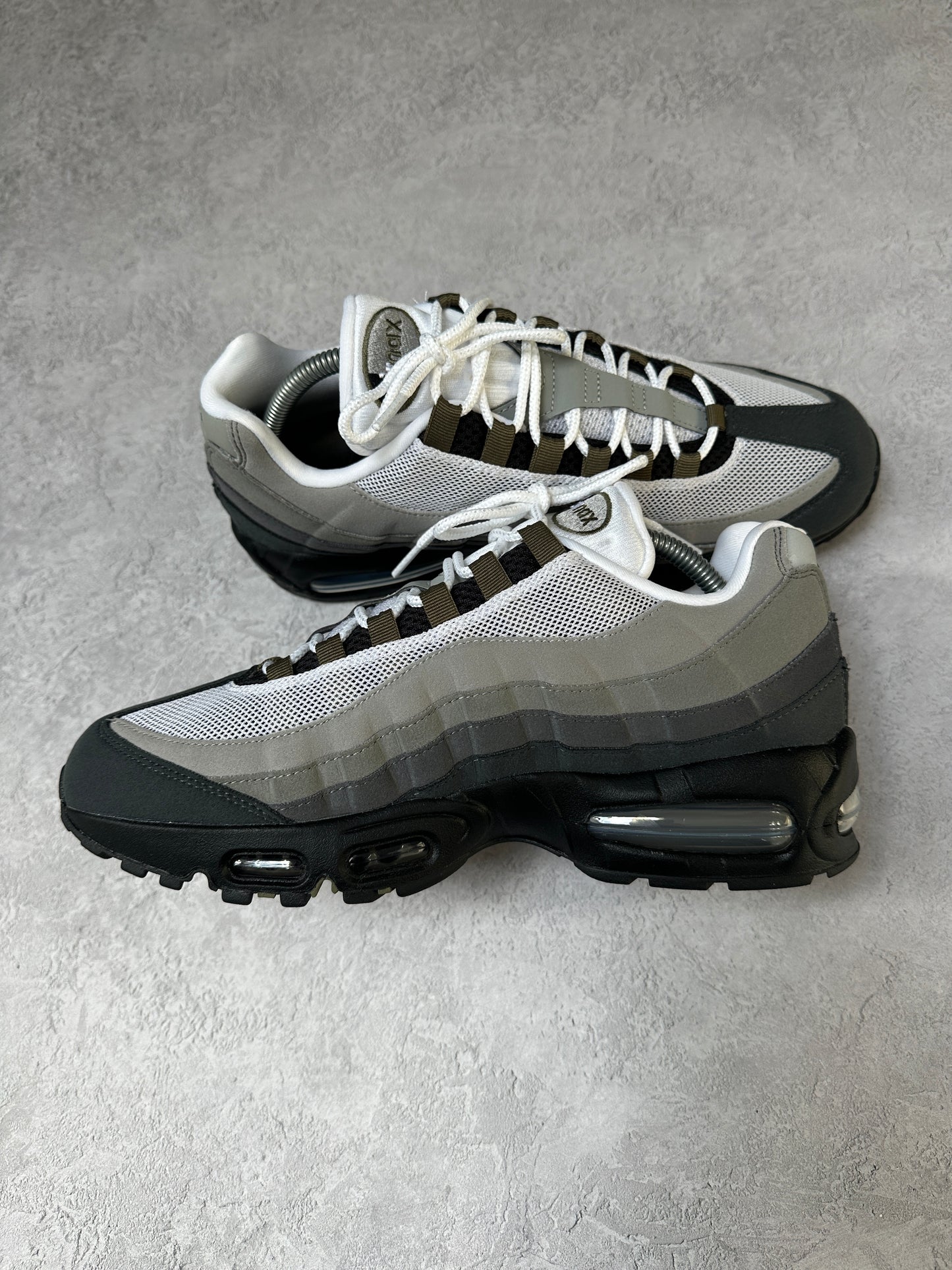 Nike Air Max 95 - Medium Olive - UK8.5