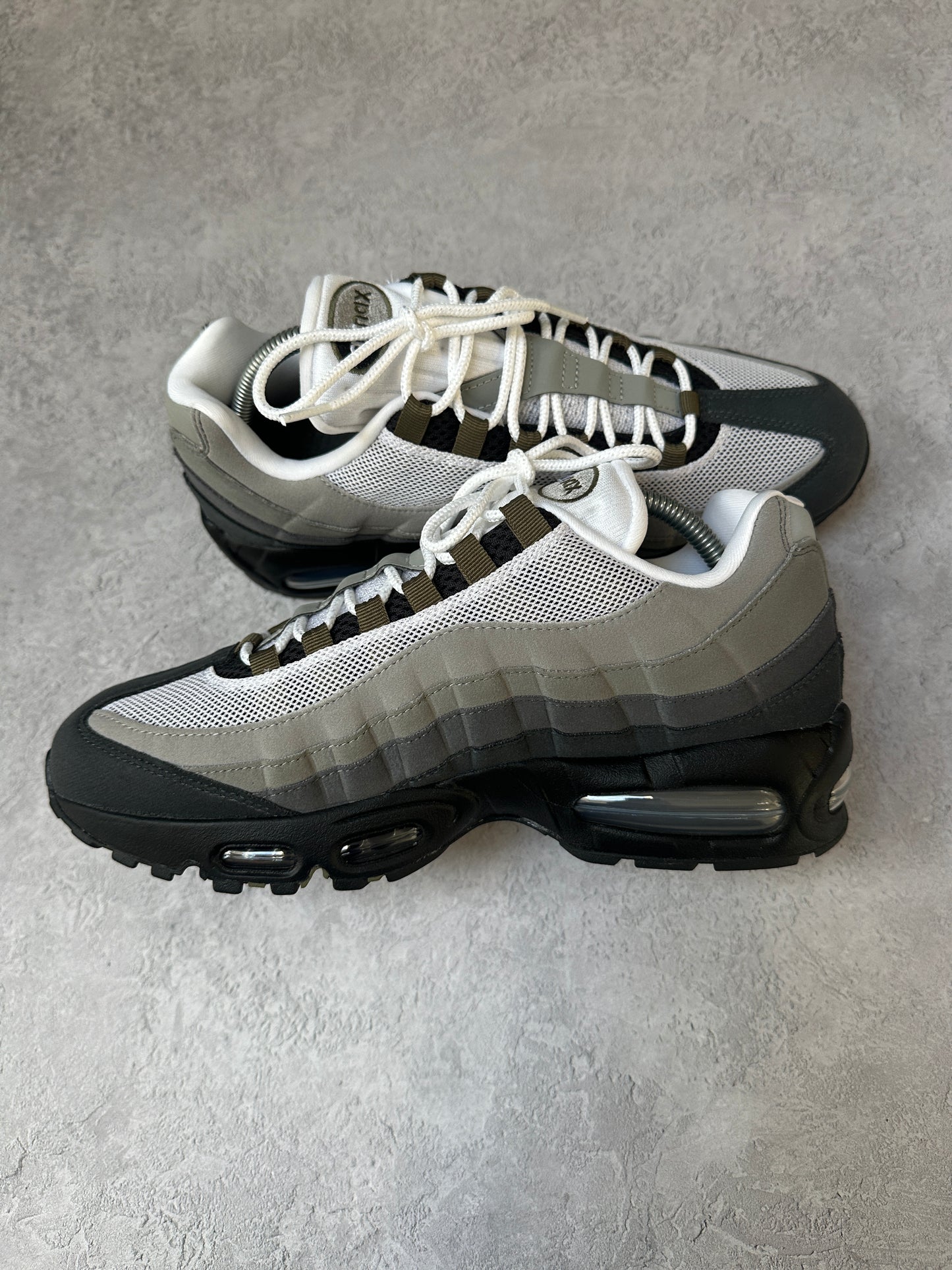 Nike Air Max 95 - Medium Olive - UK8