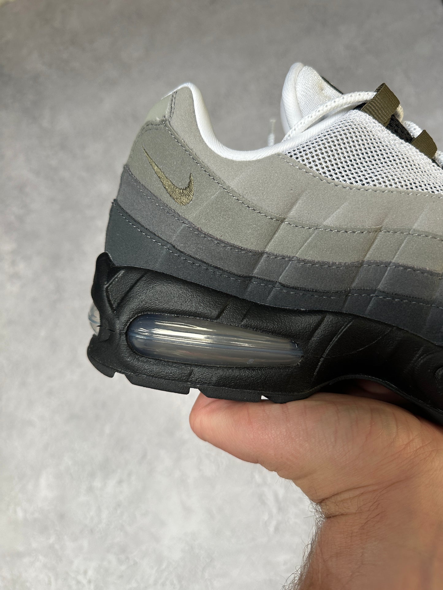Nike Air Max 95 - Medium Olive - UK8