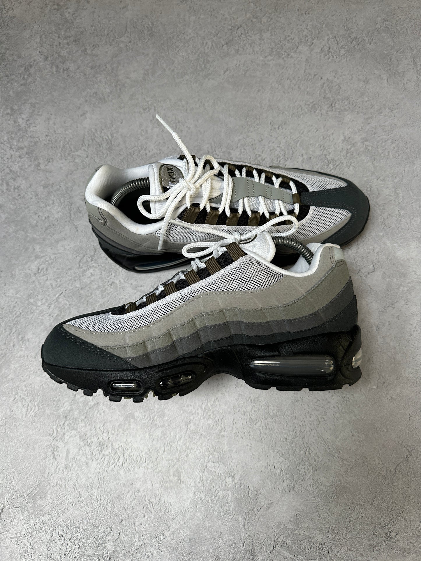 Nike Air Max 95 - Medium Olive - UK7.5