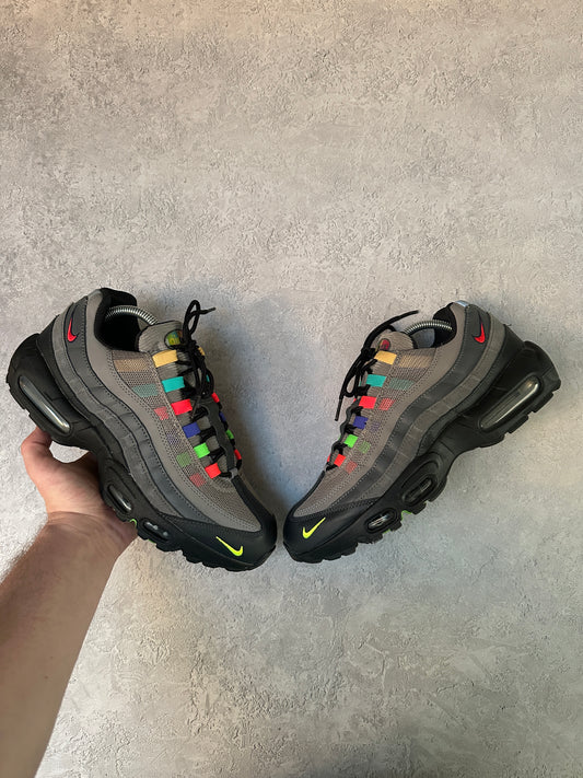 Nike Air Max 95 - Evolution of Icons - UK8.5