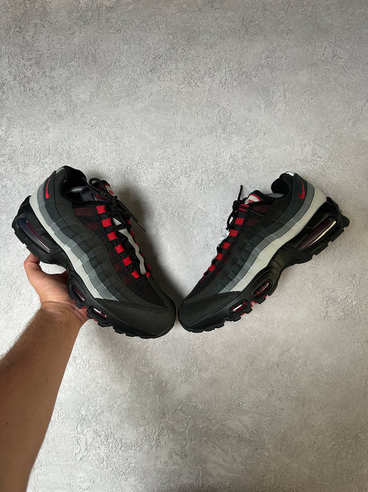 Nike Air Max 95 - Liverpool FC - UK10