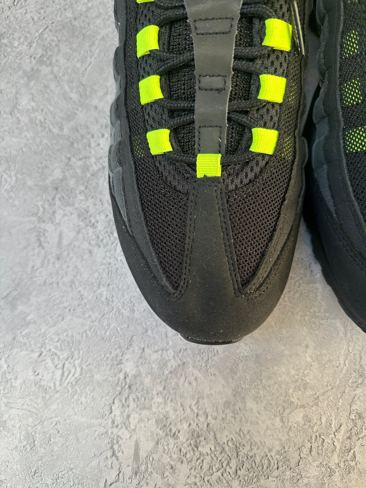 Nike Air Max 95 - Reverse Neon - UK11