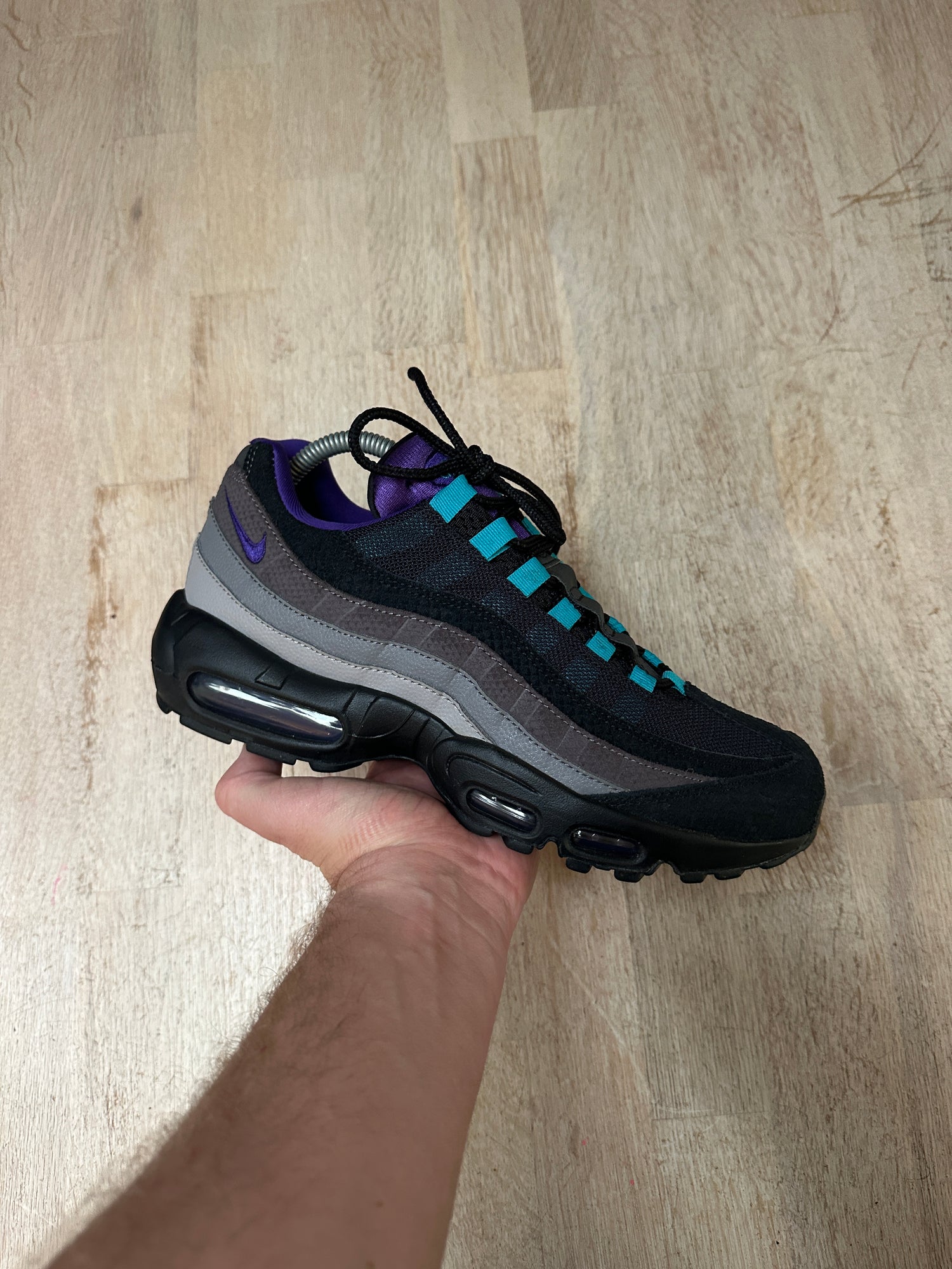 Nike air max 95 black and purple best sale