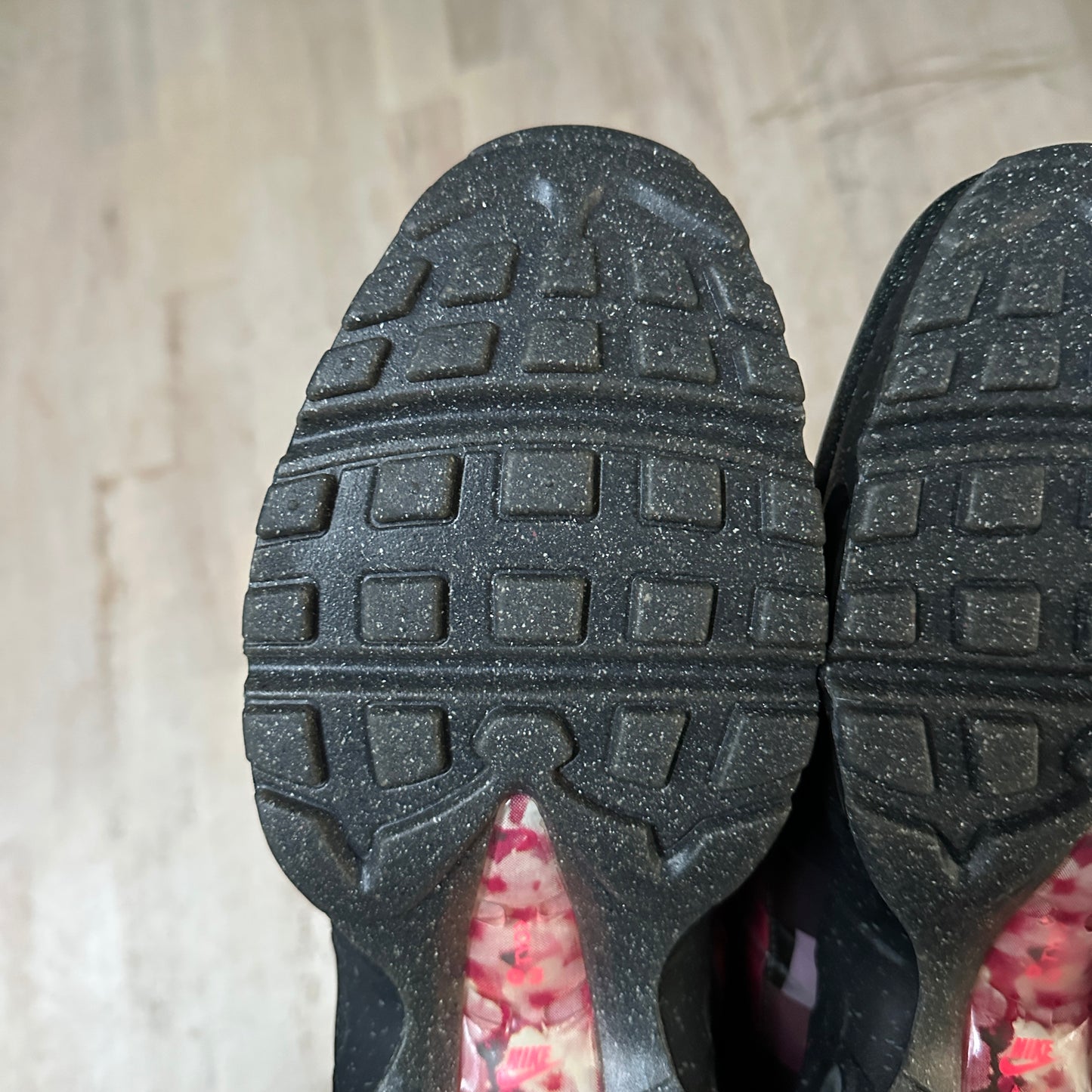 Nike Air Max 95 - Cherry Blossom - UK8.5