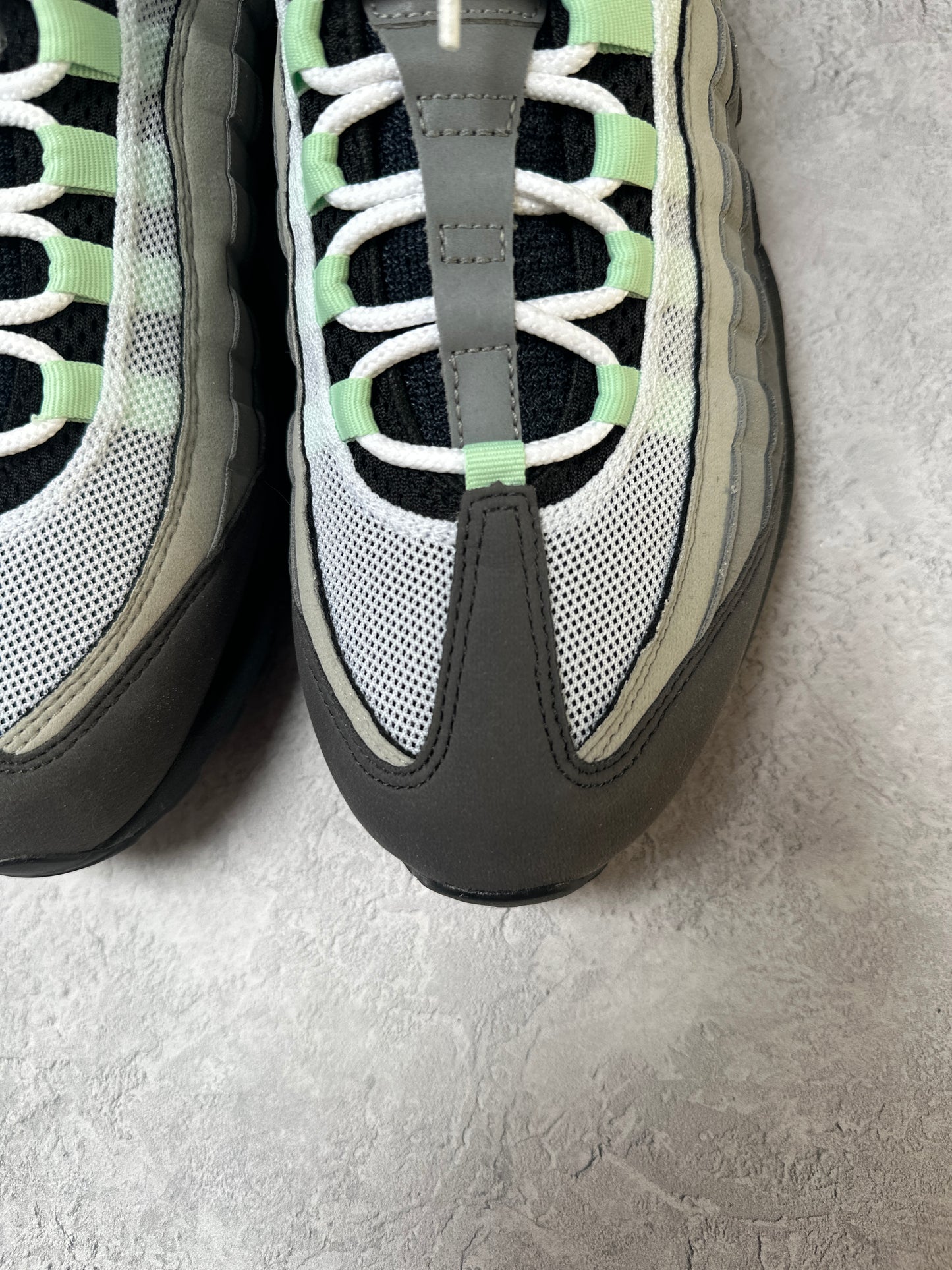 Nike Air Max 95 - Fresh Mint - UK9.5