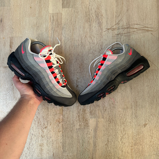 Nike Air Max 95 - Solar Red - UK7.5