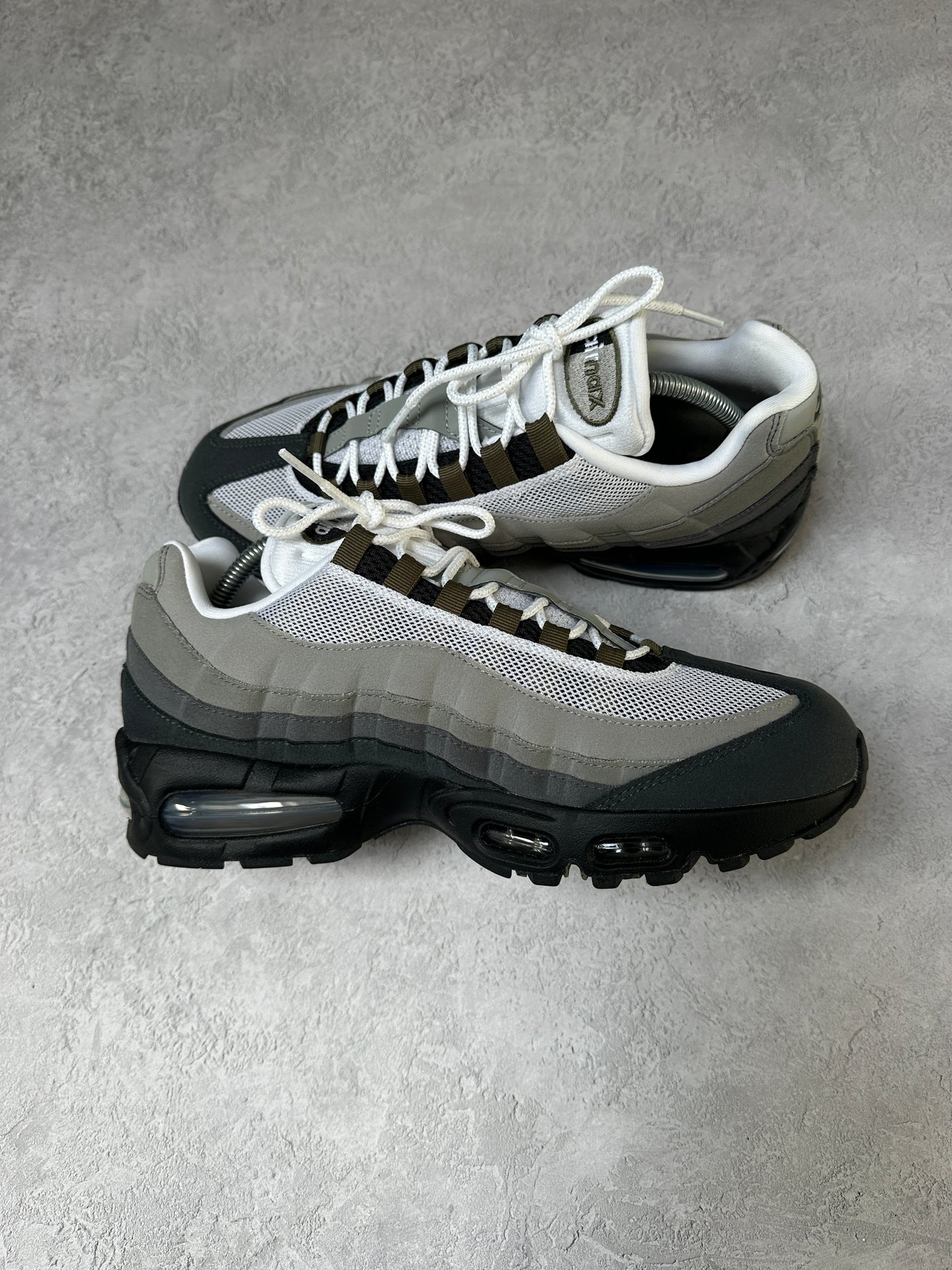 Nike Air Max 95 - Medium Olive - UK8.5