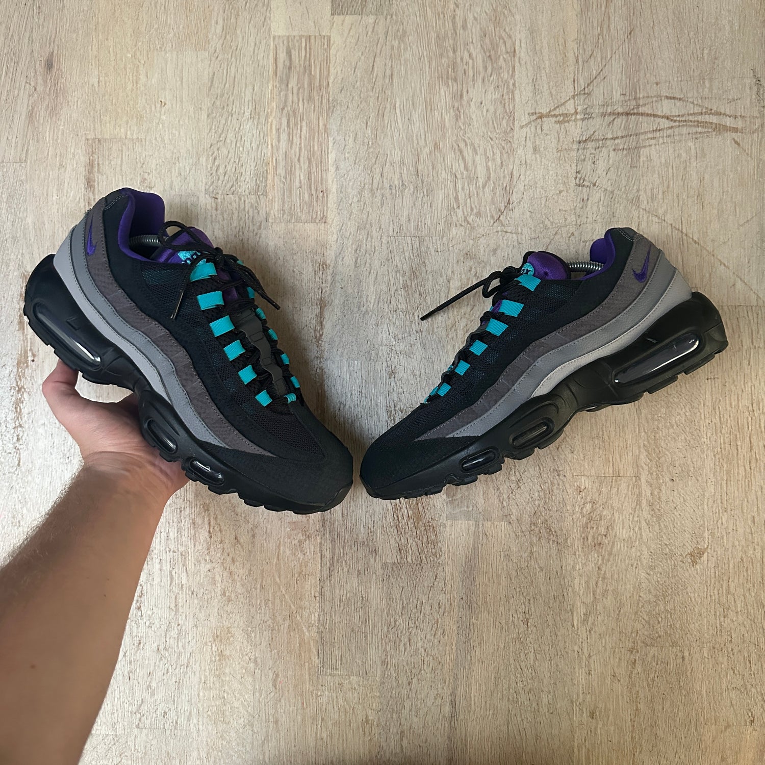 Black and purple air max 95 best sale