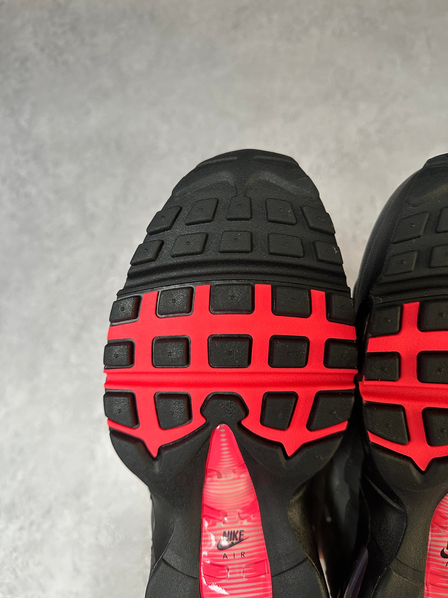 Nike Air Max 95 - Solar Red 2025 - UK7.5