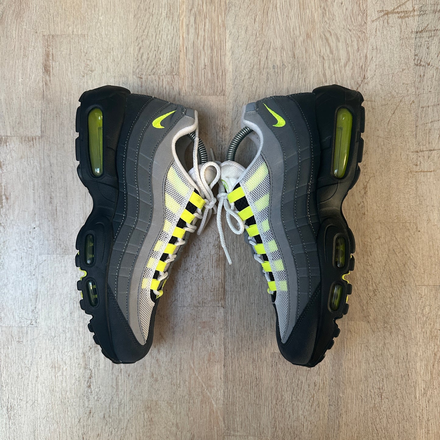 Nike Air Max 95 - Neon 2020 - UK7.5