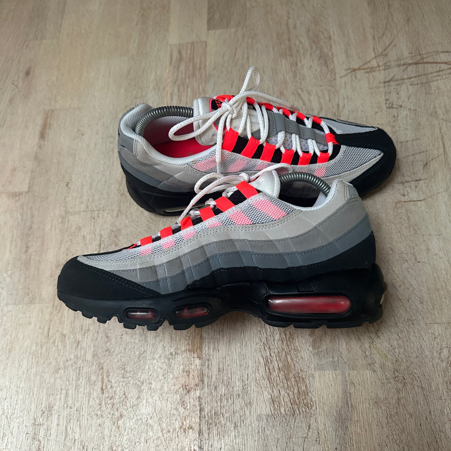 Nike Air Max 95 - Solar Red 2017 - UK7.5