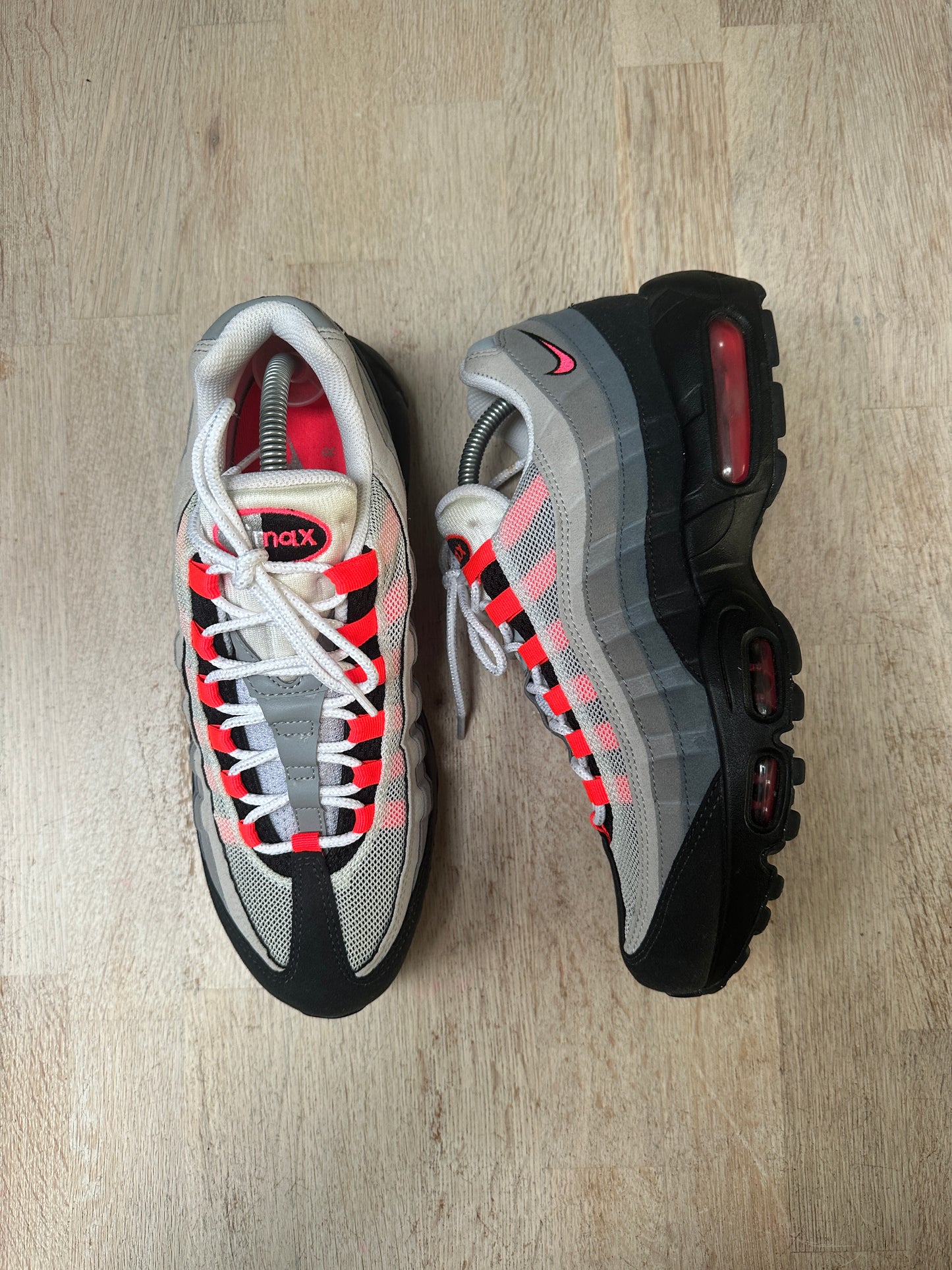 Nike Air Max 95 - Solar Red 2017 - UK8.5