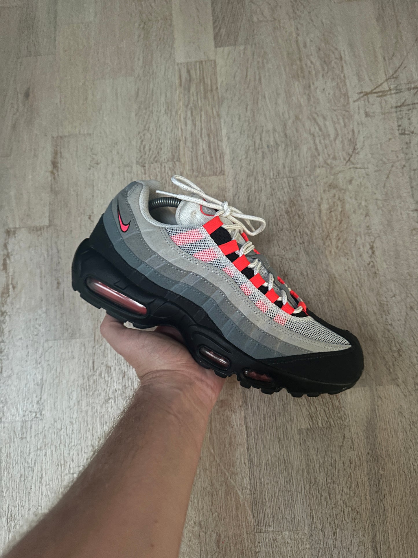 Nike Air Max 95 - Solar Red 2017 - UK8.5