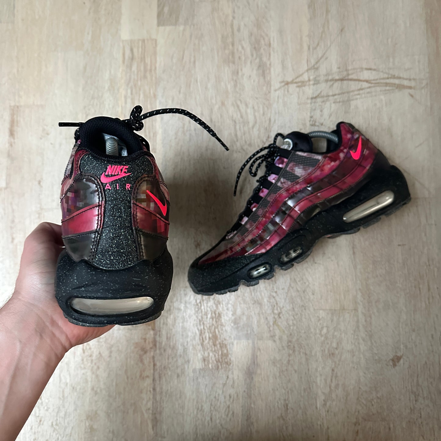 Nike Air Max 95 - Cherry Blossom - UK8.5