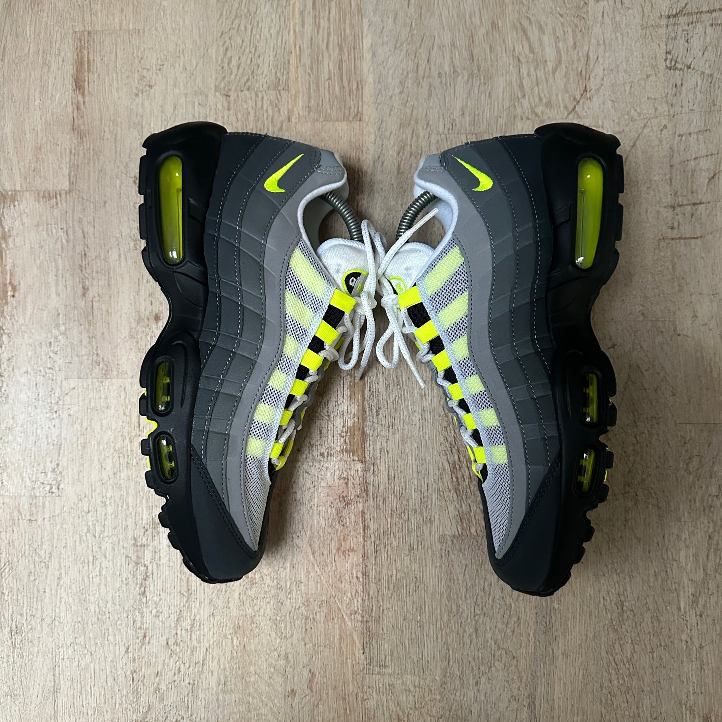 Nike Air Max 95 - Neon 2020 - UK8.5