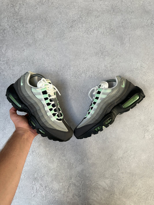 Nike Air Max 95 - Fresh Mint - UK7.5