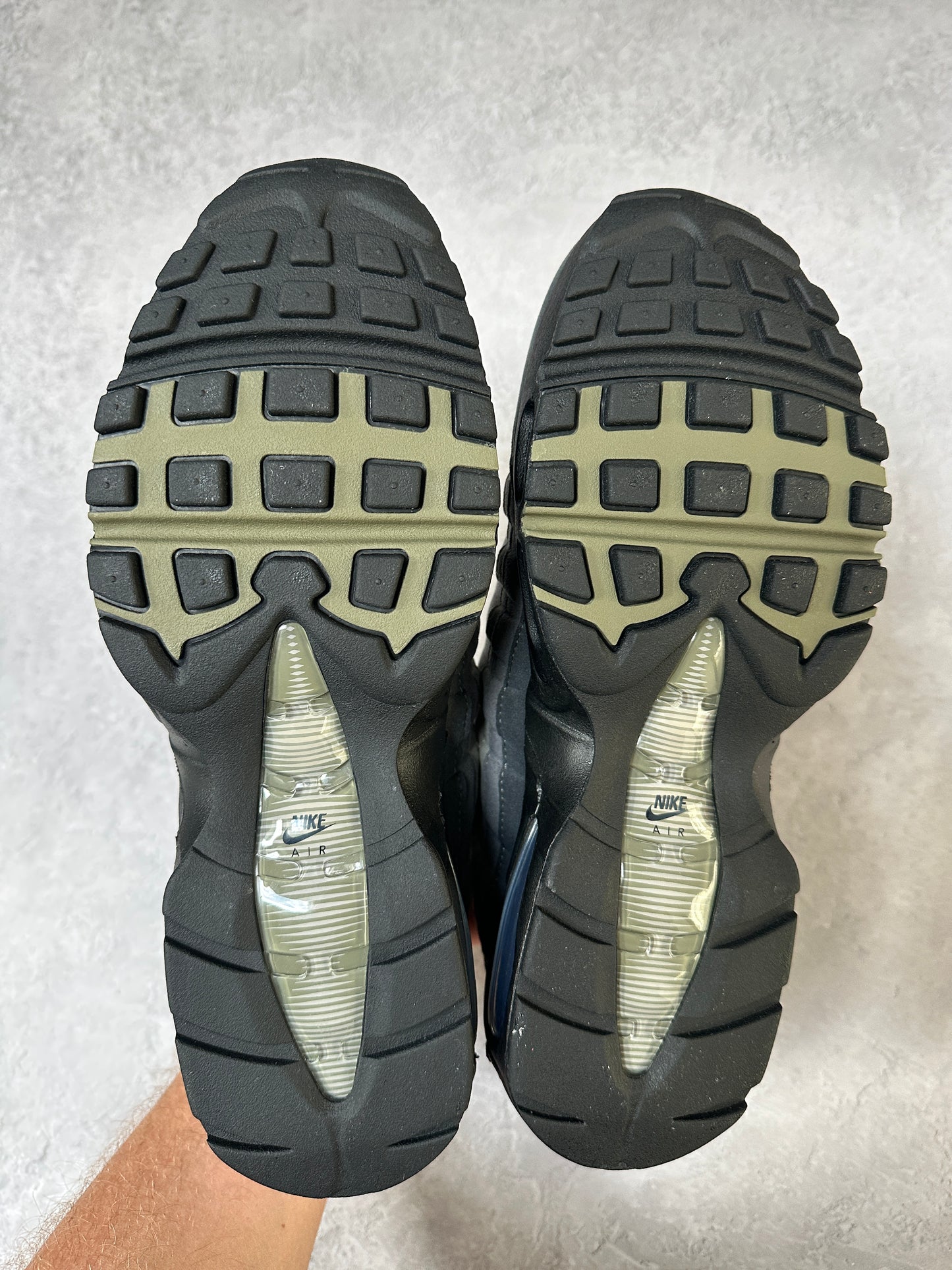 Nike Air Max 95 - Medium Olive - UK8.5
