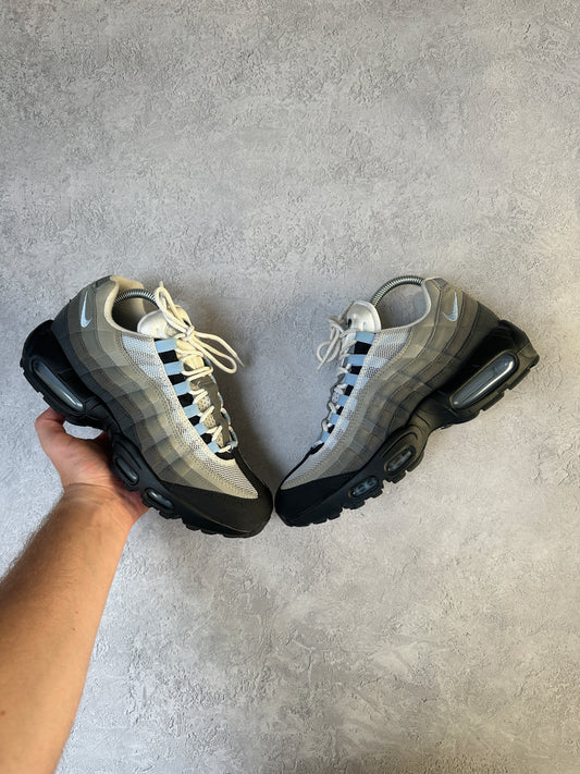 Nike Air Max 95 - Aluminum - UK7