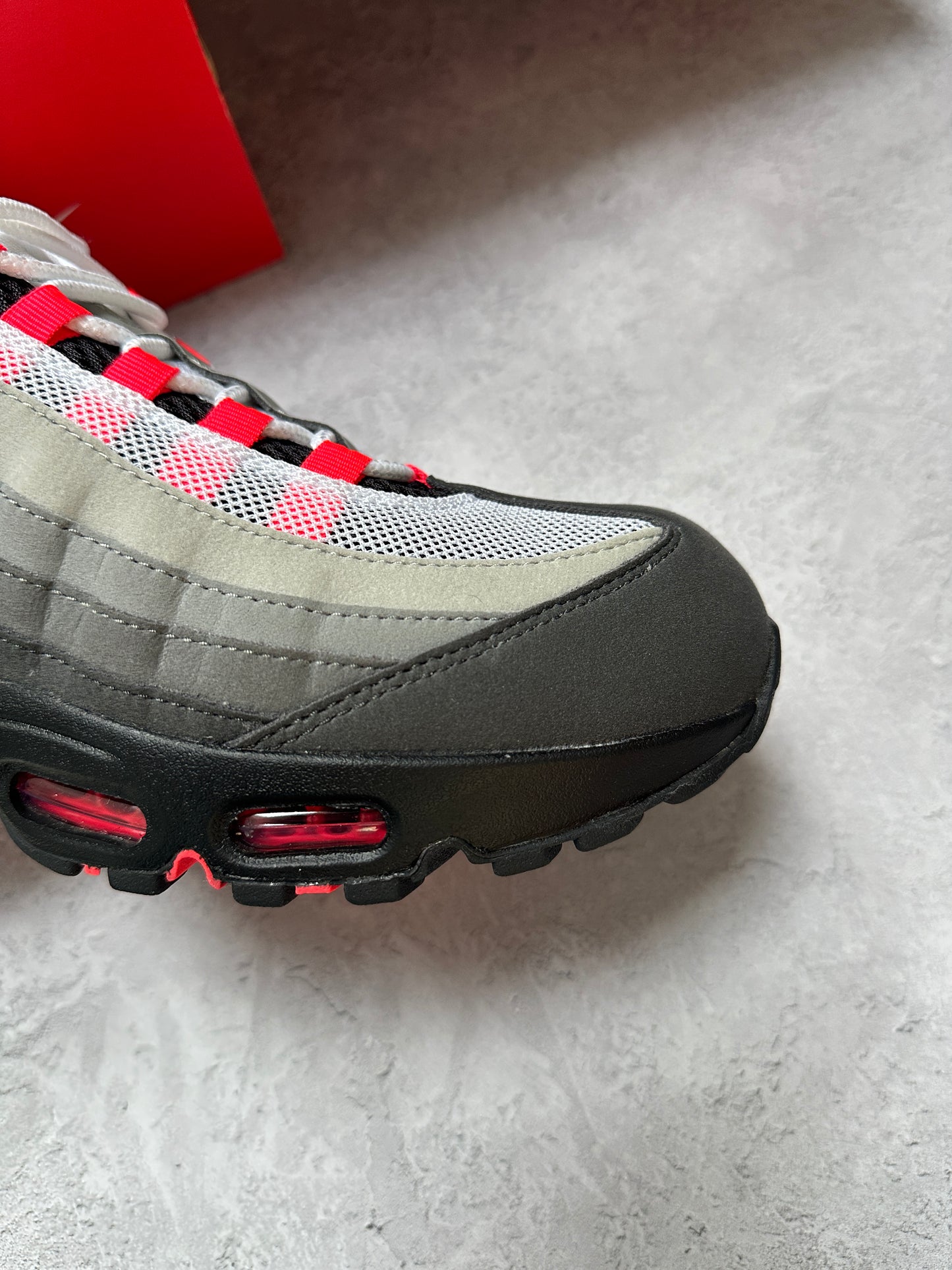 Nike Air Max 95 - Solar Red 2025 - UK9.5