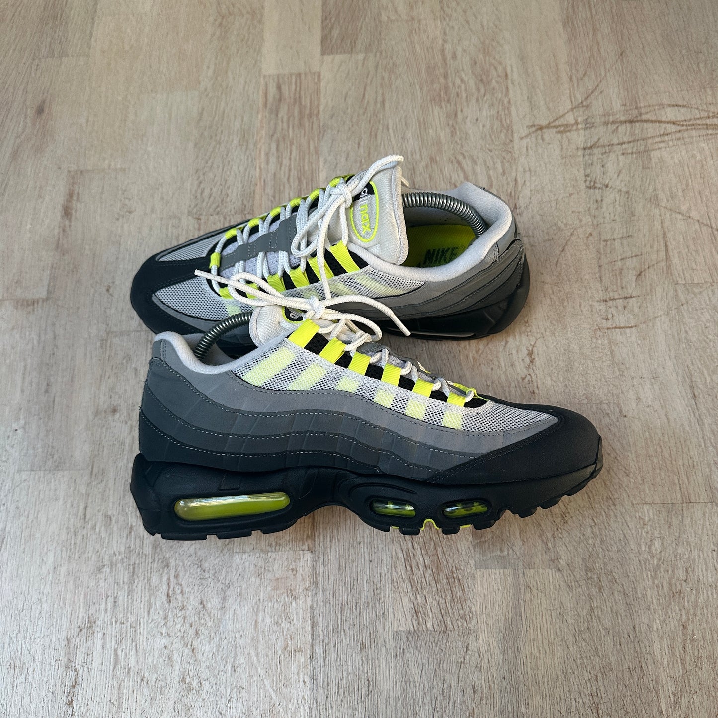 Nike Air Max 95 - Neon 2020 - UK7.5