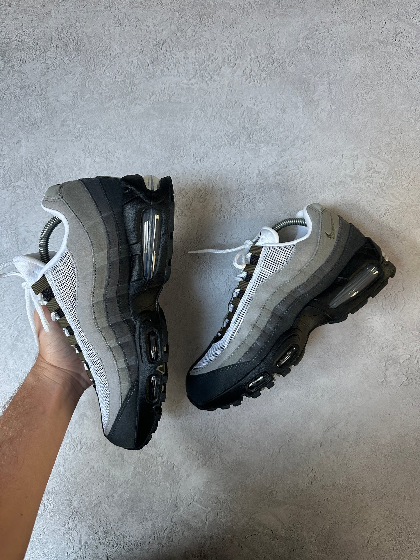 Nike Air Max 95 - Medium Olive - UK7.5