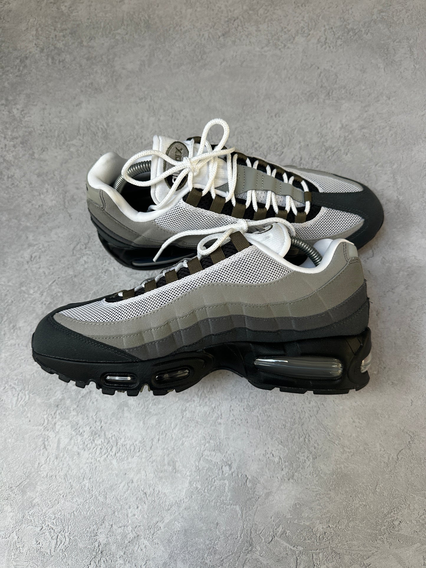 Nike Air Max 95 - Medium Olive - UK8