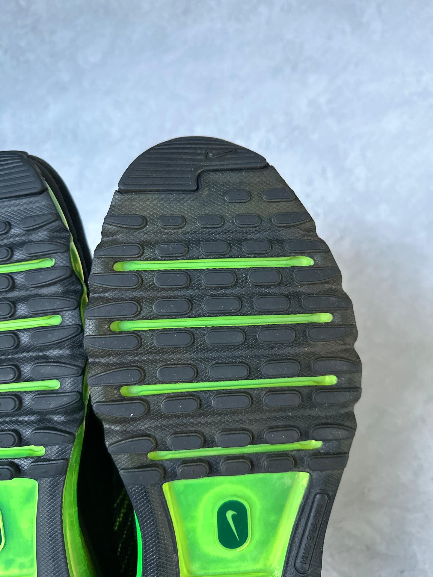 Nike Air Max 95 - Neon Flywire - UK10