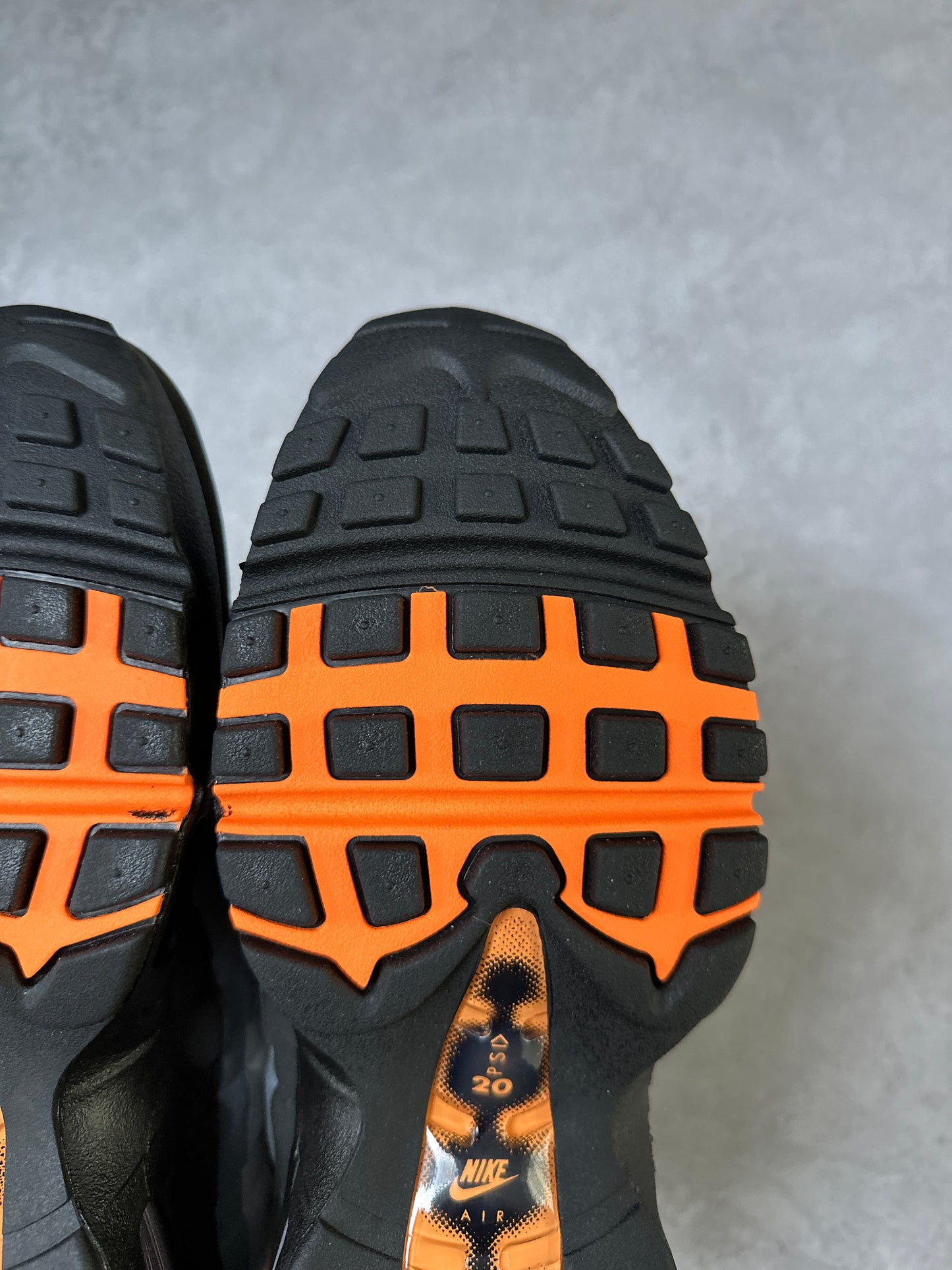 Nike Air Max 95 - Mandarin 2025 - UK9.5