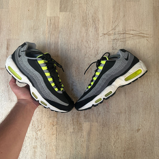 Nike Air Max 95 - Jacquard Volt - UK8.5