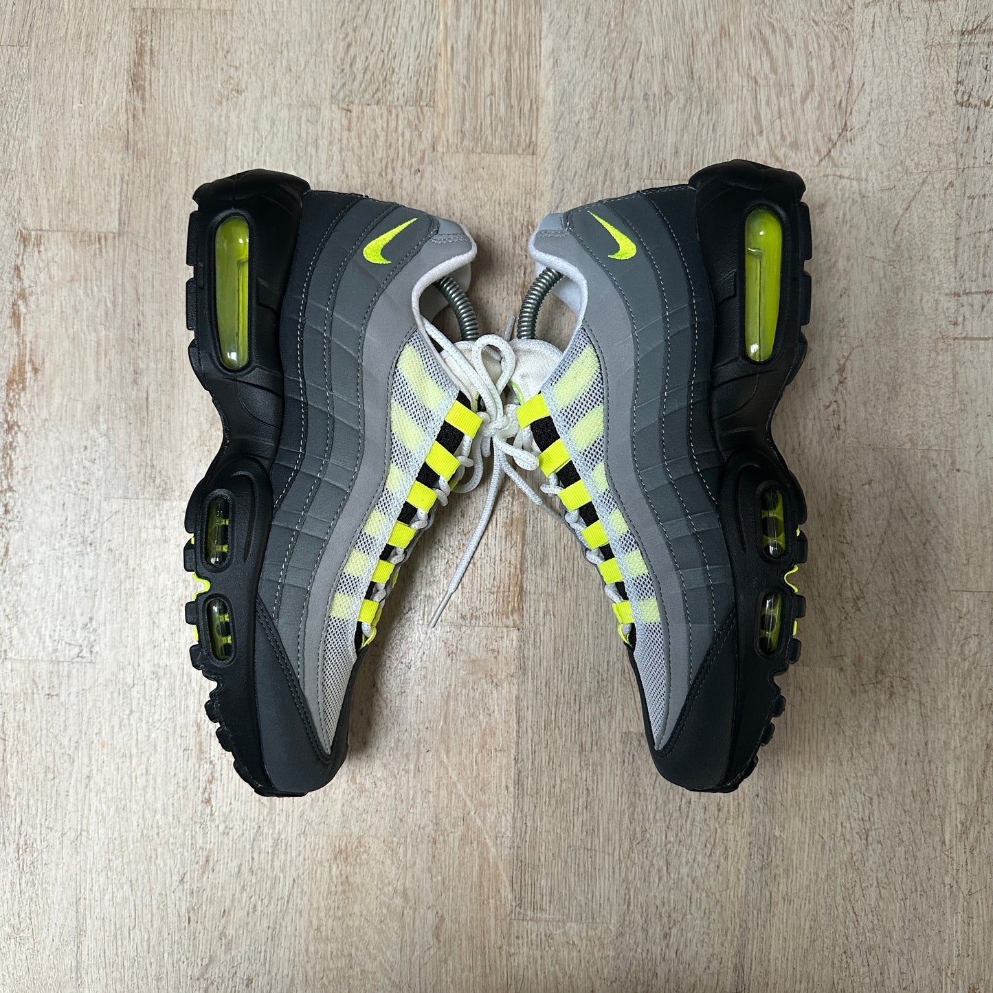 Nike Air Max 95 - Neon 2020 - UK7.5