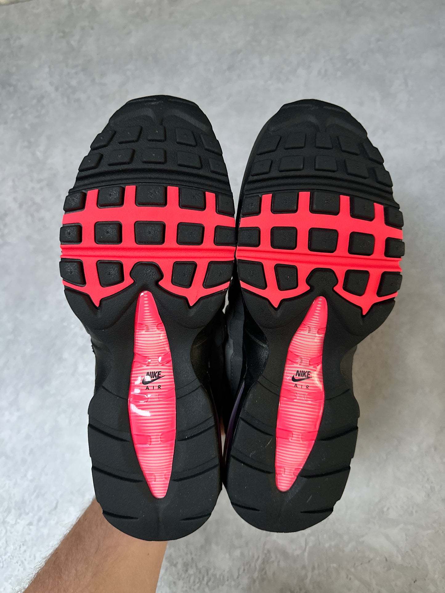 Nike Air Max 95 - Solar Red 2025 - UK8.5