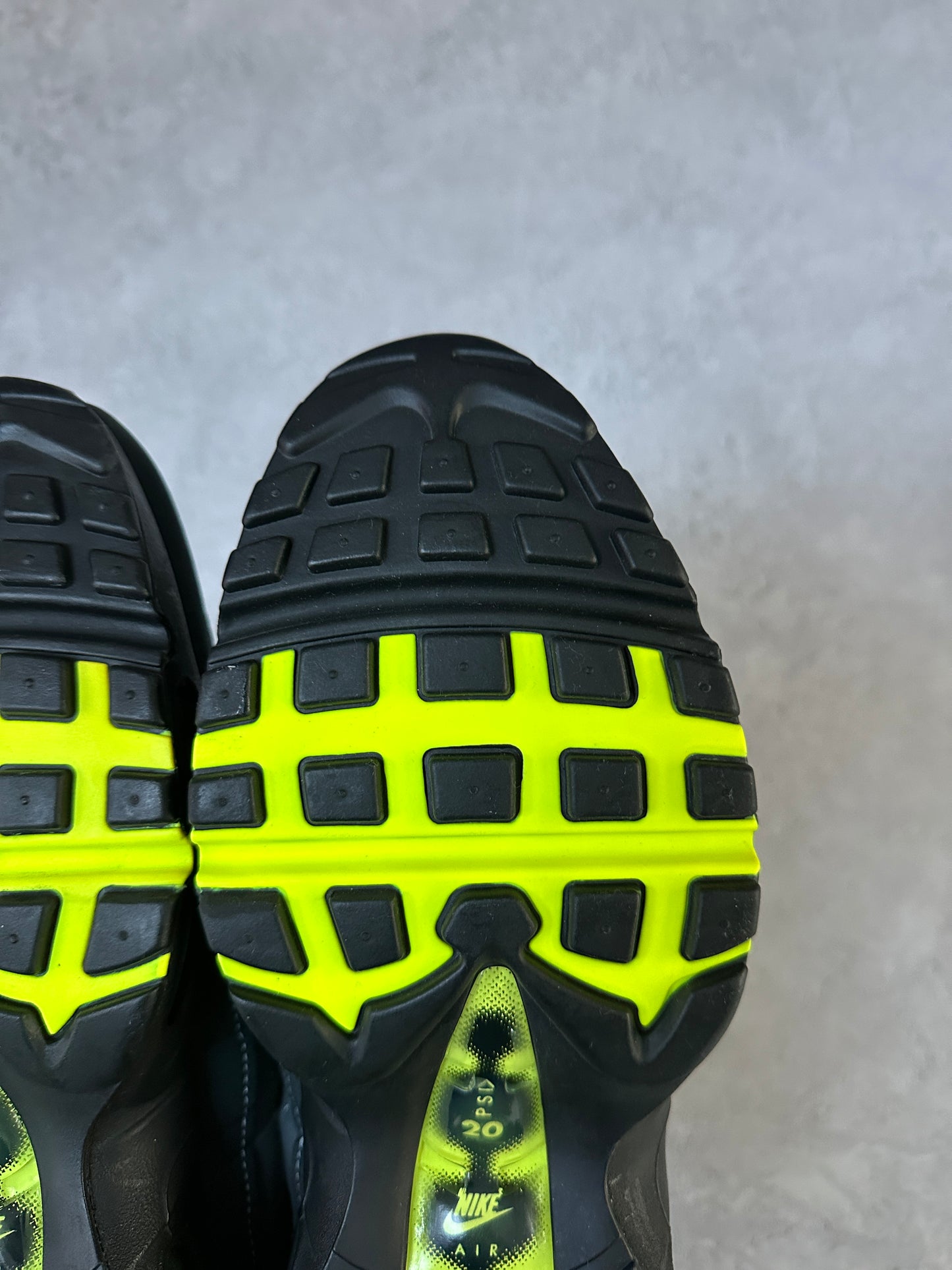 Nike Air Max 95 - Neon 2020 - UK10.5