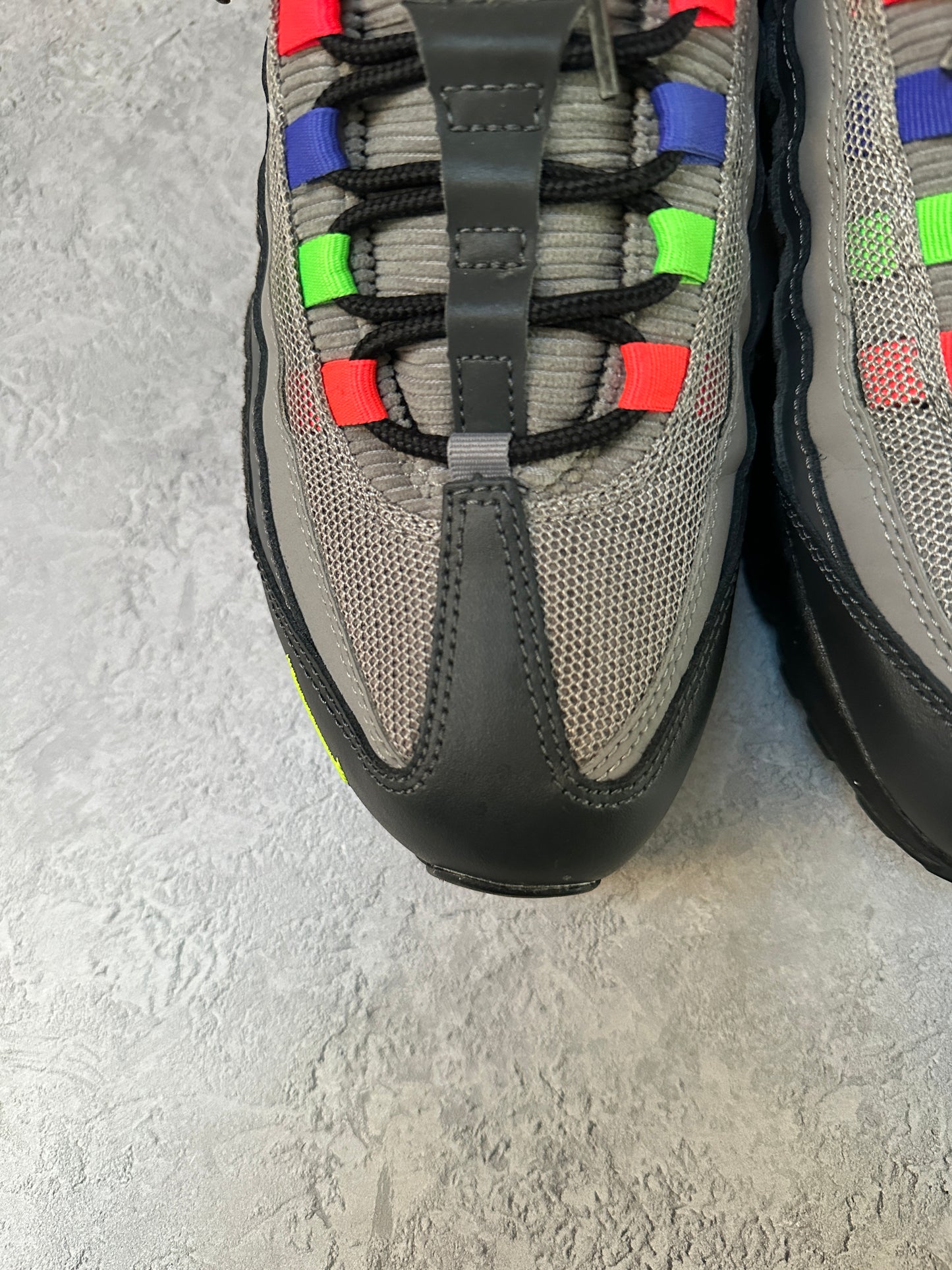 Nike Air Max 95 - Evolution of Icons - UK8.5
