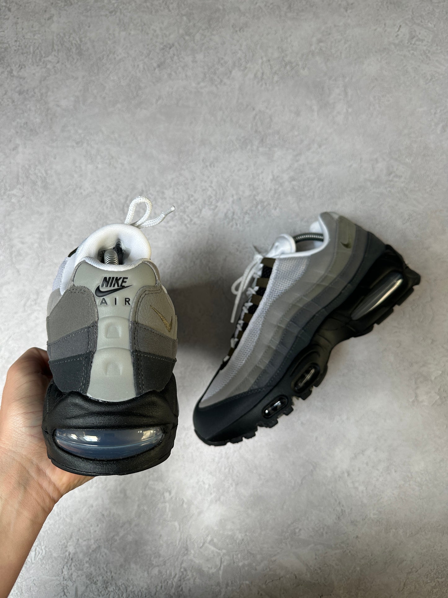 Nike Air Max 95 - Medium Olive - UK8.5