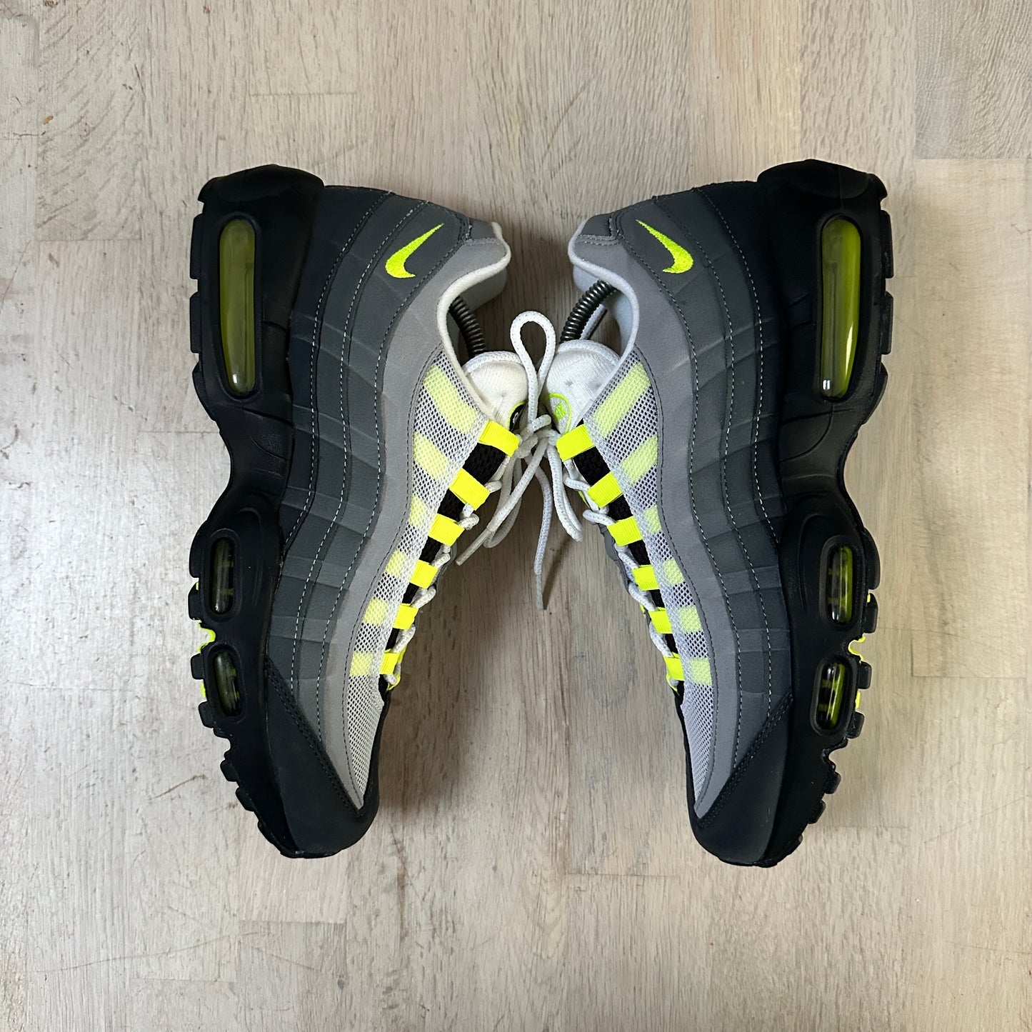 Nike Air Max 95 - Neon 2020 - UK9.5