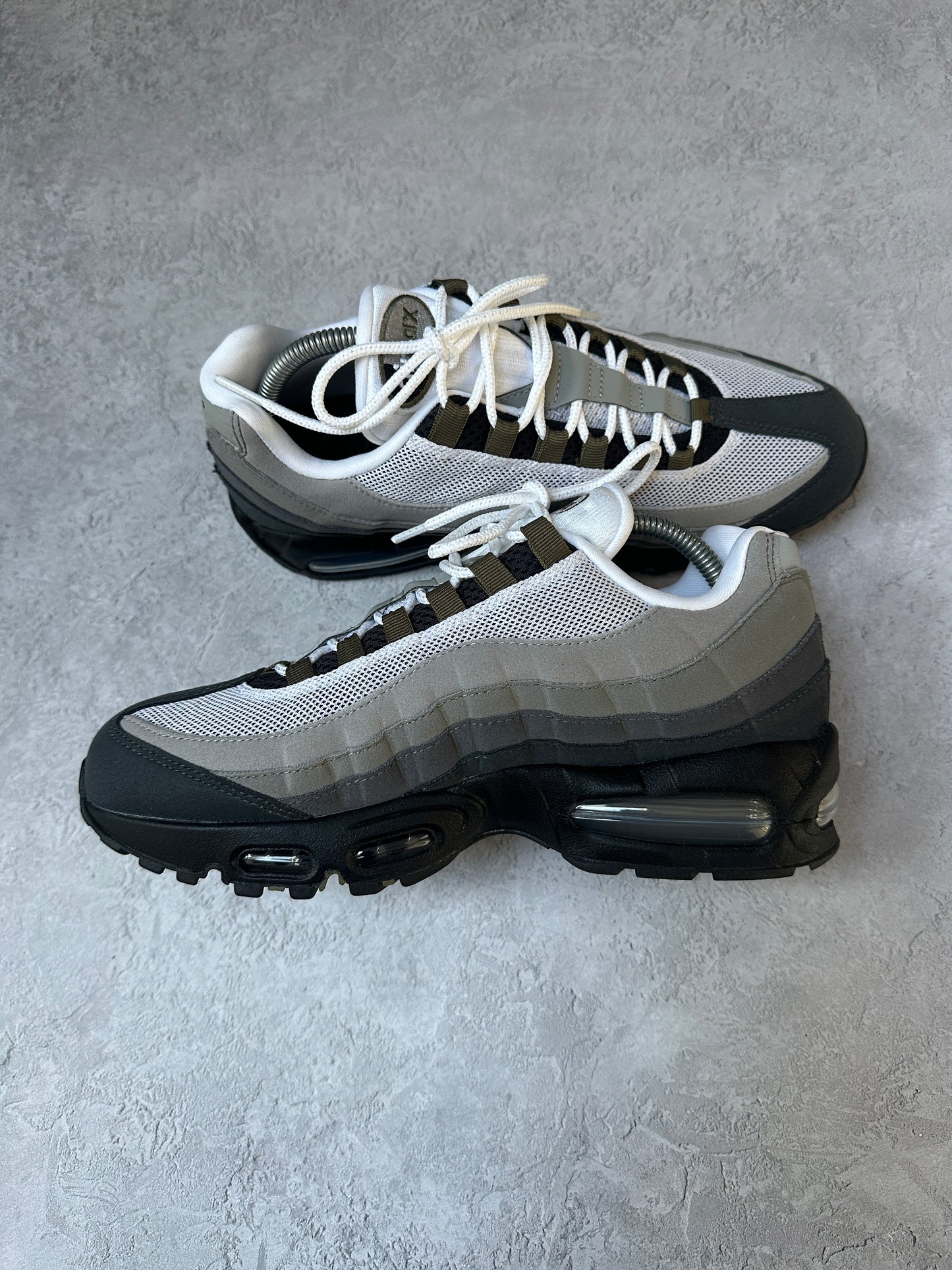 Nike Air Max 95 - Medium Olive - UK7.5