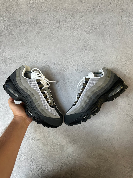Nike Air Max 95 - Medium Olive - UK8
