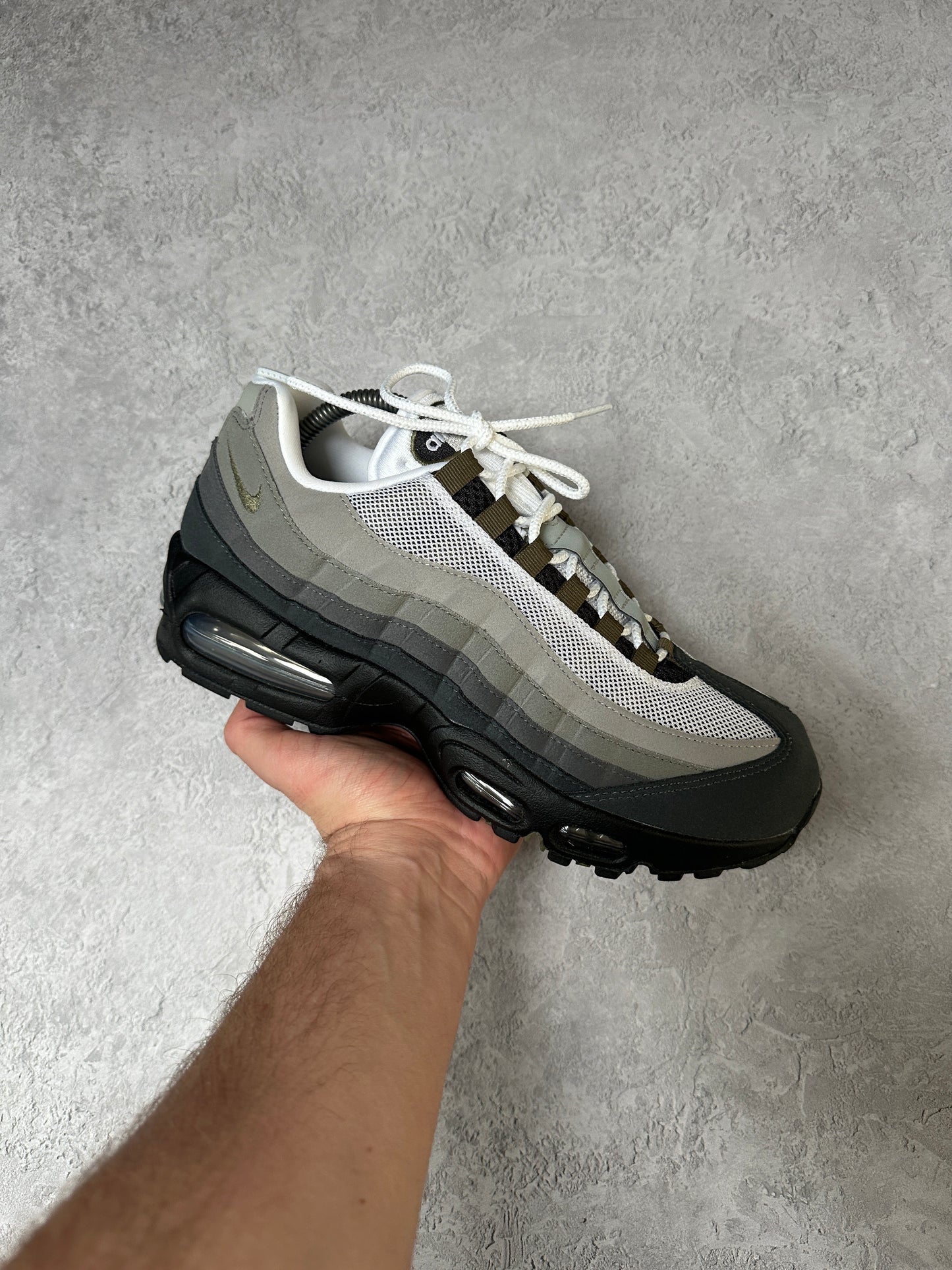 Nike Air Max 95 - Medium Olive - UK7.5