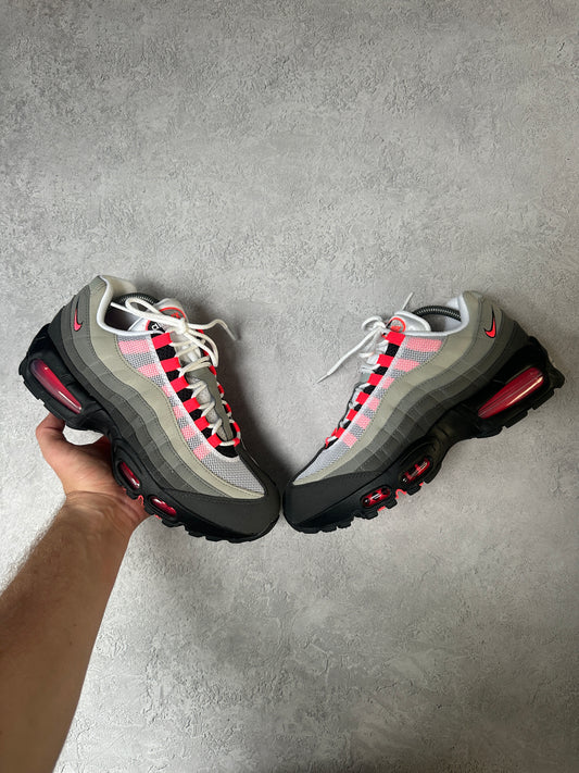 Nike Air Max 95 - Solar Red 2025 - UK8
