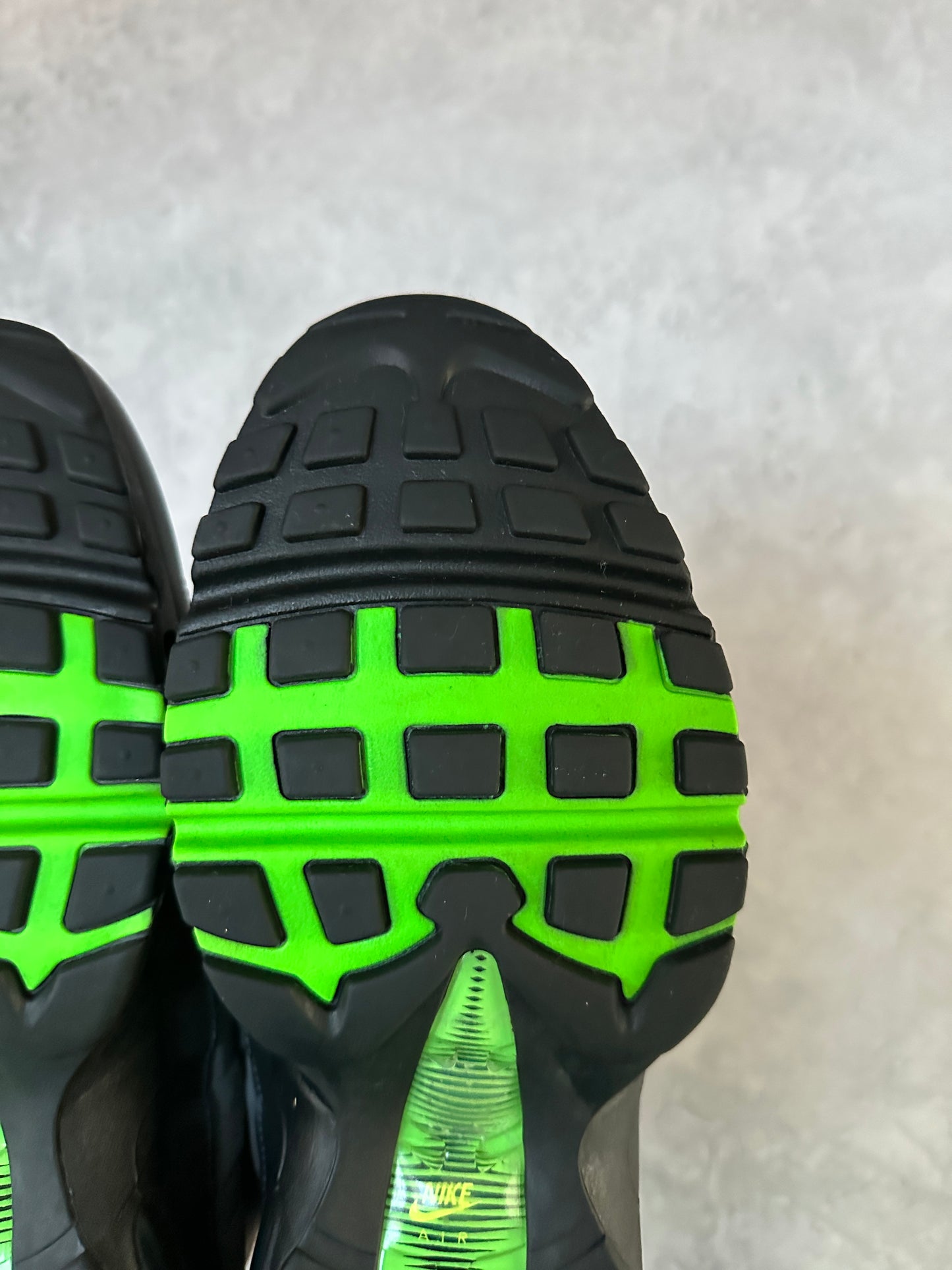 Nike Air Max 95 - Evolution of Icons - UK8.5