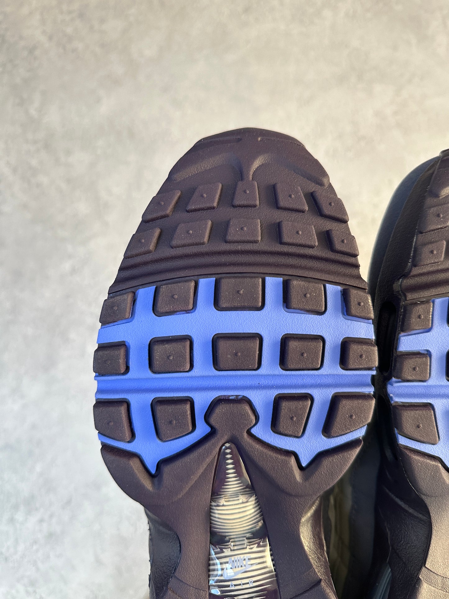 Nike Air Max 95 - Photon Dust / Purple Dynasty - UK8.5