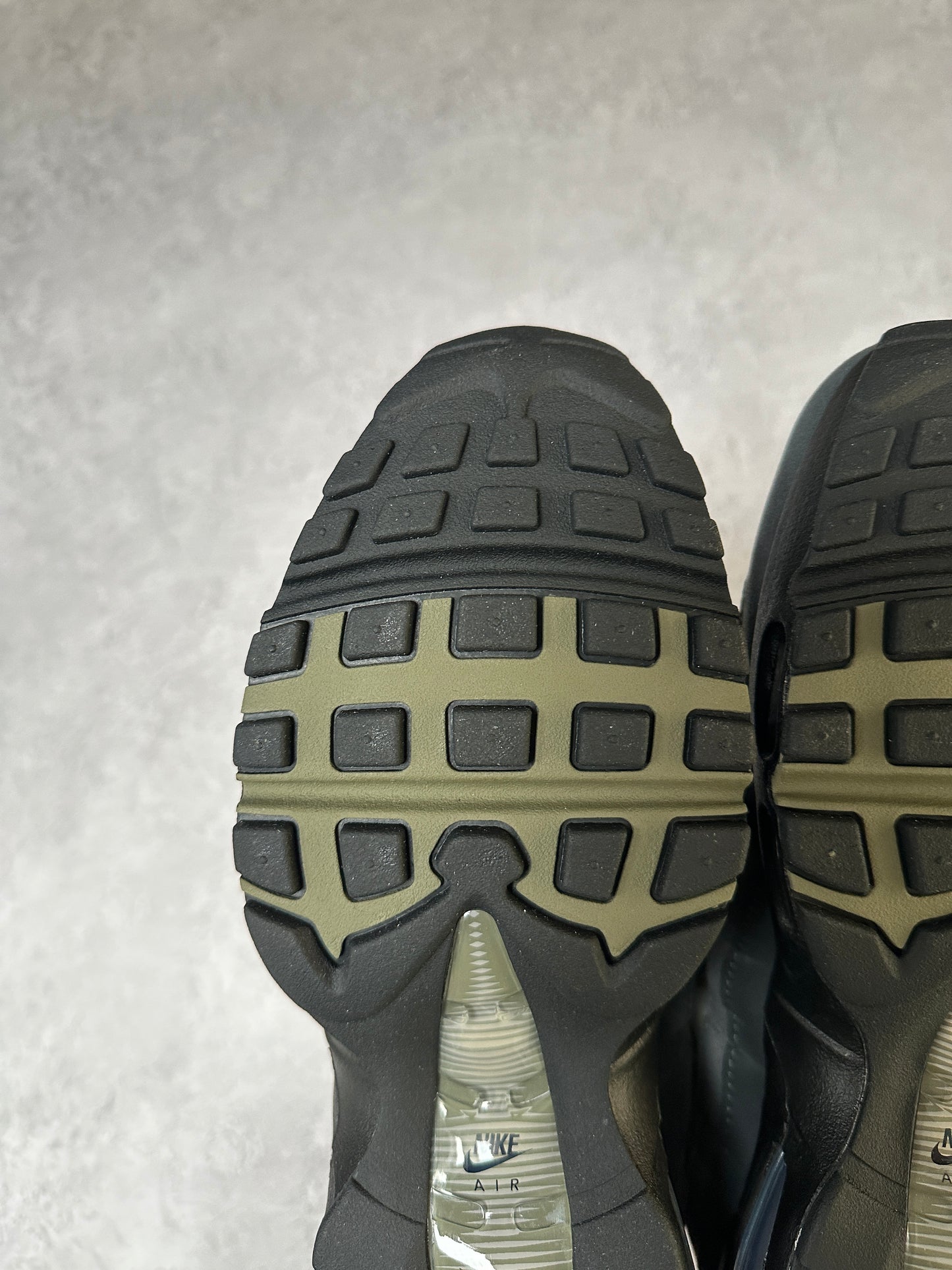 Nike Air Max 95 - Medium Olive - UK8.5