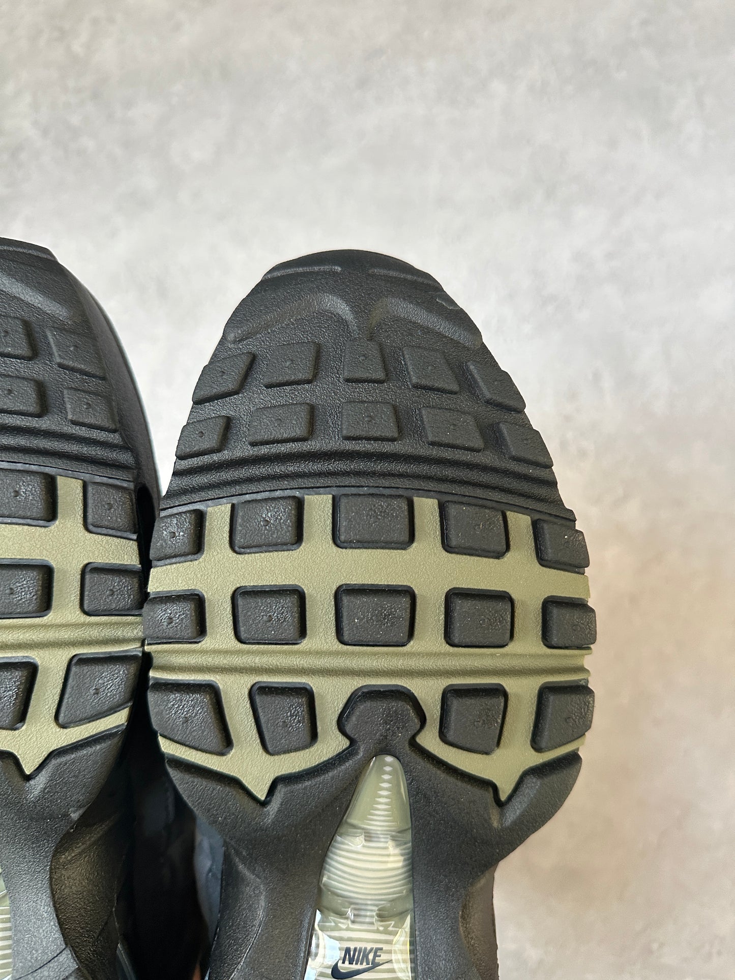 Nike Air Max 95 - Medium Olive - UK8