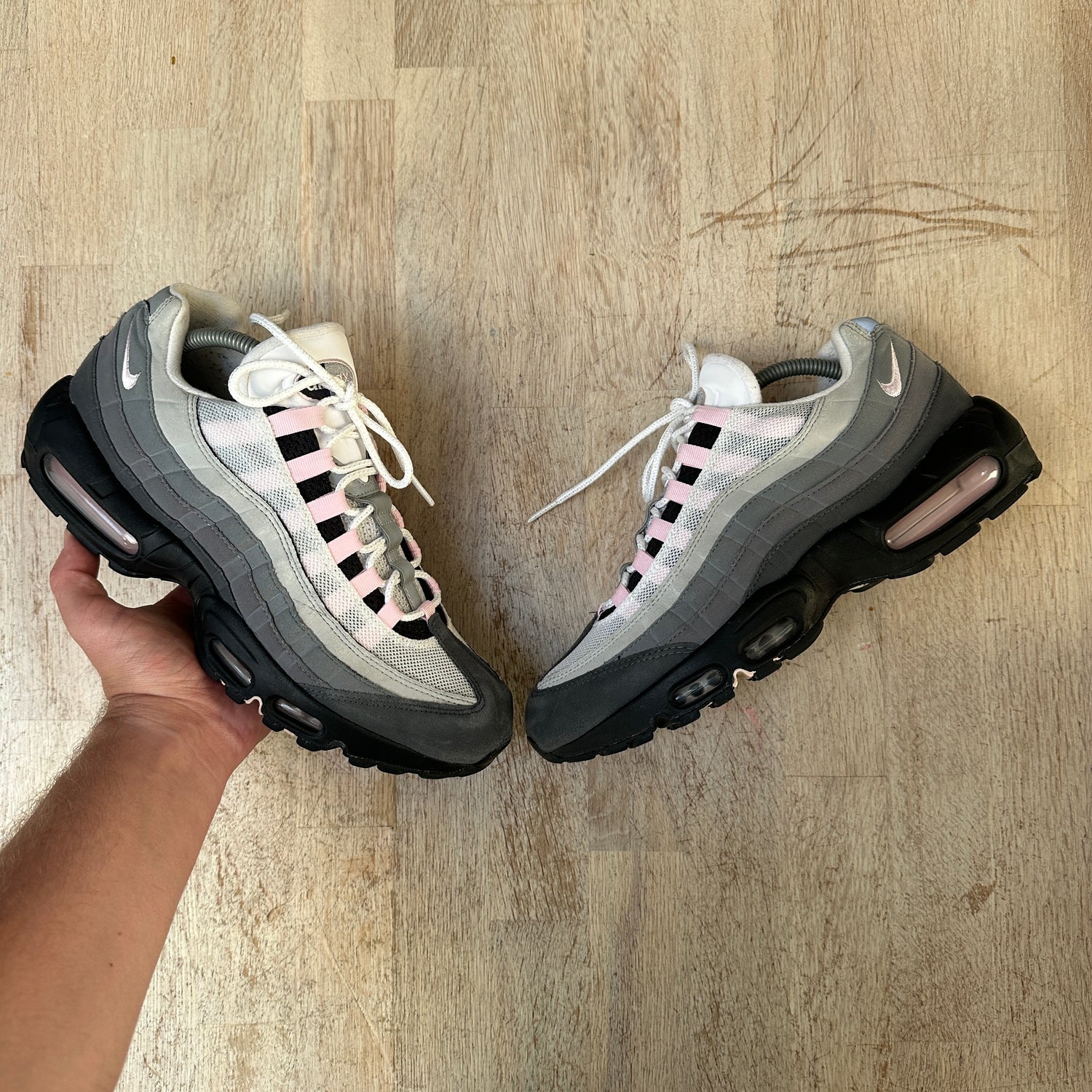 nike 95 gunsmoke