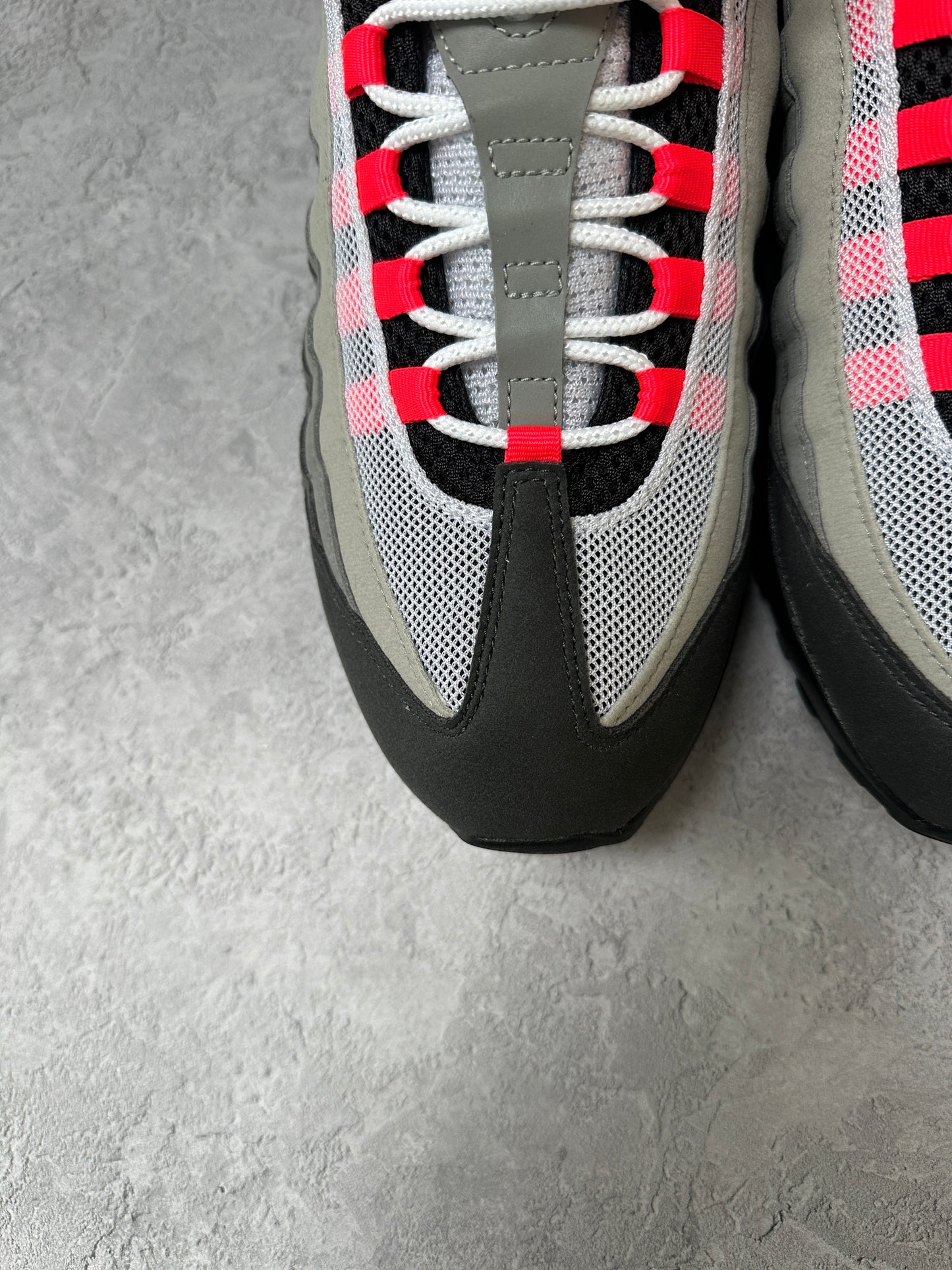 Nike Air Max 95 - Solar Red 2025 - UK9.5