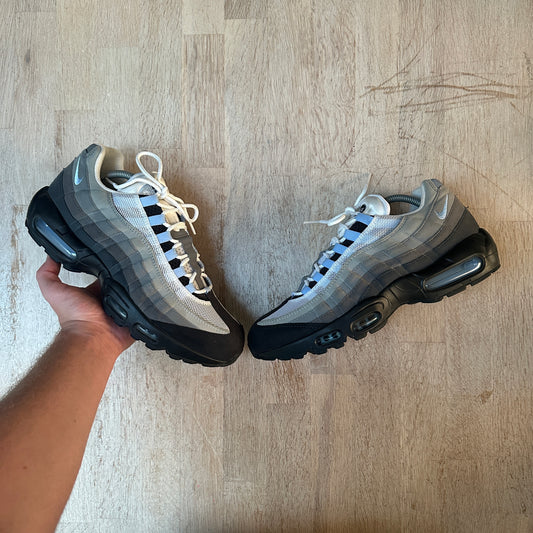 Nike Air Max 95 - Aluminum - UK9