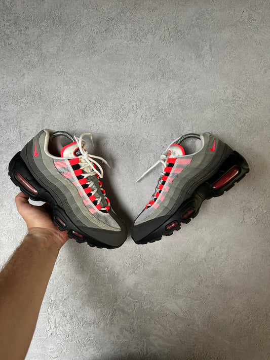 Nike Air Max 95 - Solar Red - UK6