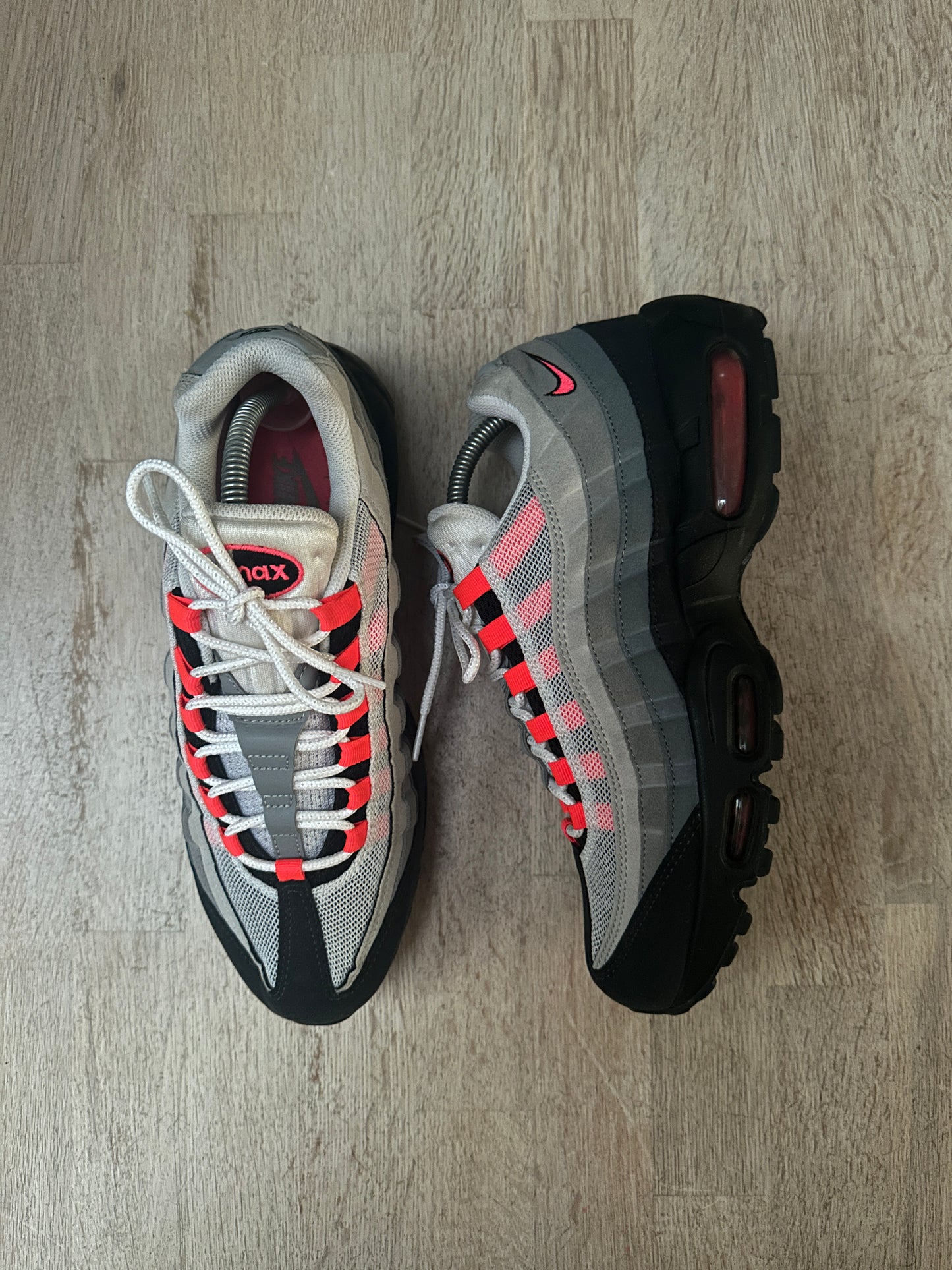 Nike Air Max 95 - Solar Red 2017 - UK8.5