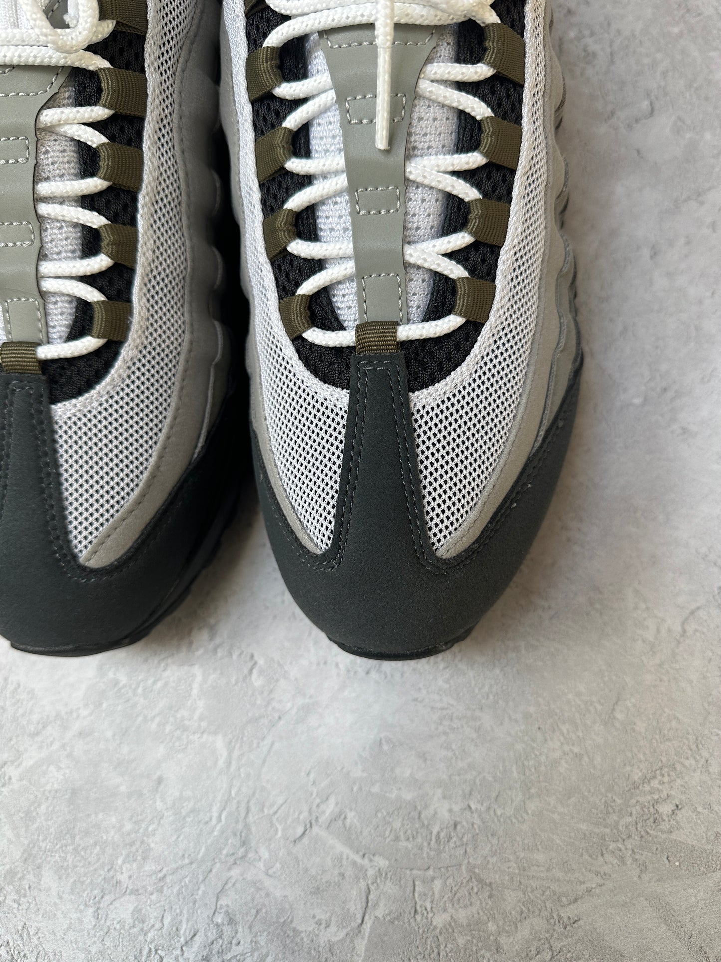 Nike Air Max 95 - Medium Olive - UK8